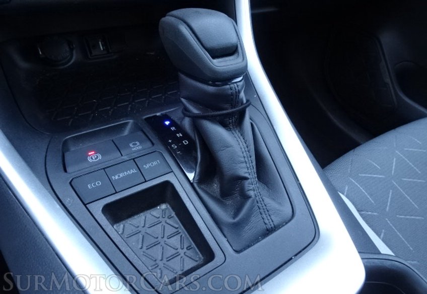 2019 Toyota RAV4 - Image 42