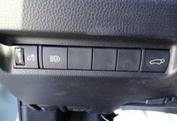 2019 Toyota RAV4 - Image 36