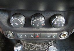 2016 Jeep Wrangler Unlimited - Image 34