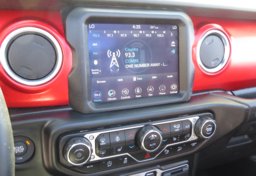 2021 Jeep Wrangler - Image 40