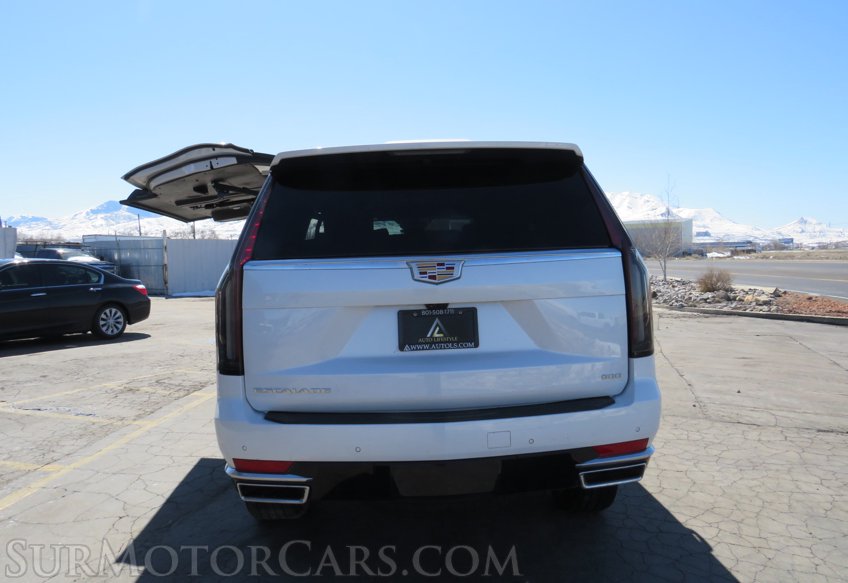 2022 Cadillac Escalade - Image 13