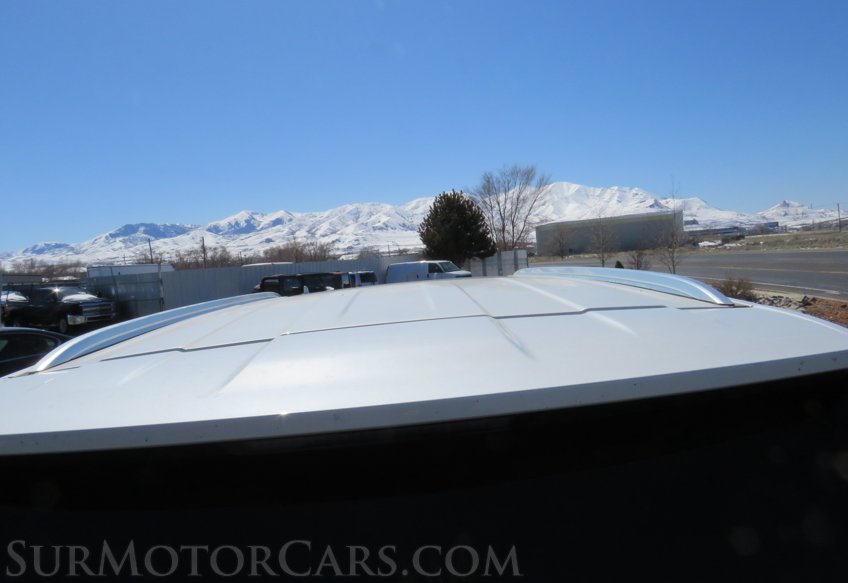 2022 Cadillac Escalade - Image 16