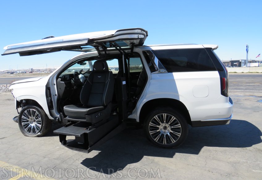 2022 Cadillac Escalade - Image 29
