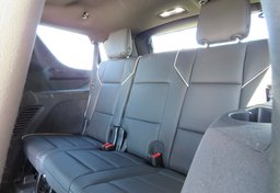 2022 Cadillac Escalade - Image 47