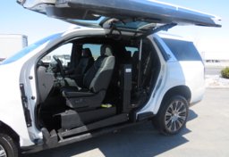 2022 Cadillac Escalade - Image 35