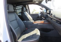 2022 Cadillac Escalade - Image 45