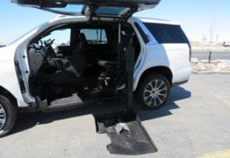 2022 Cadillac Escalade - Image 32