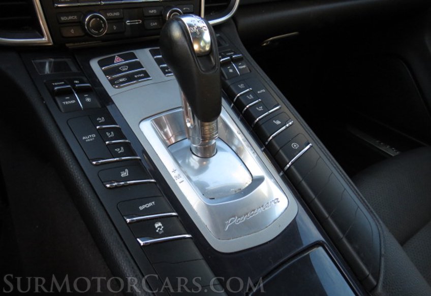 2015 Porsche Panamera - Image 42