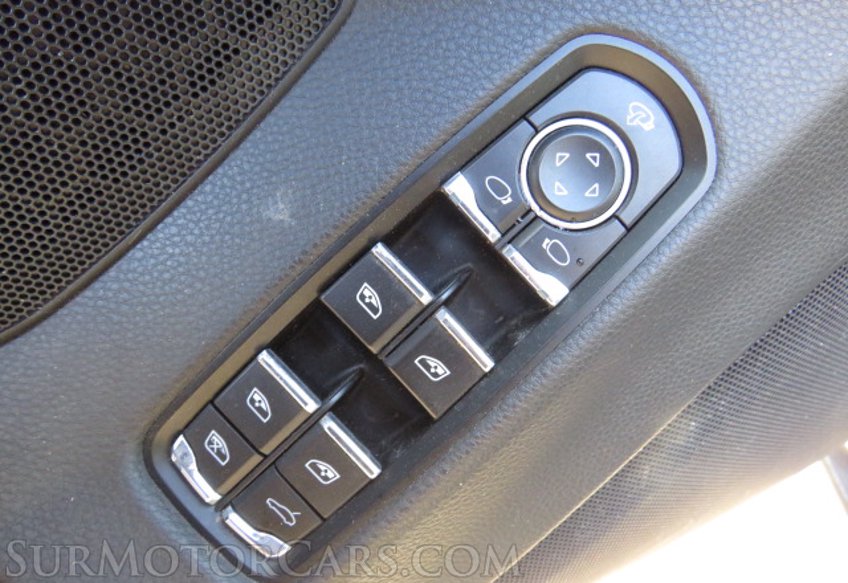 2015 Porsche Panamera - Image 39