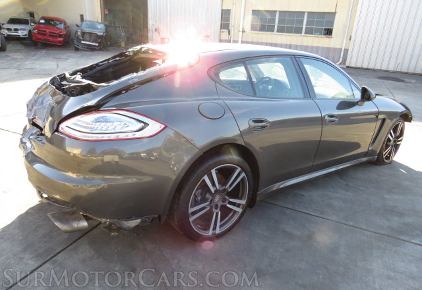 2015 Porsche Panamera - Image 10