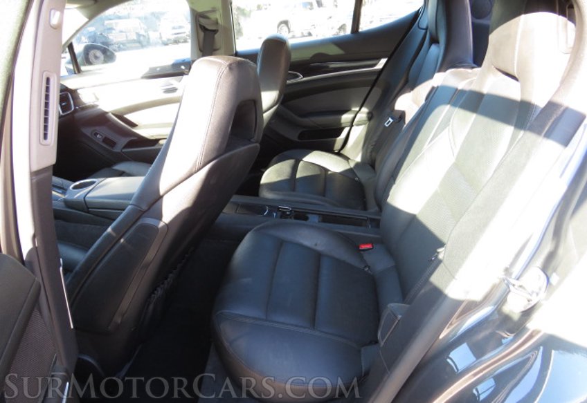 2015 Porsche Panamera - Image 34