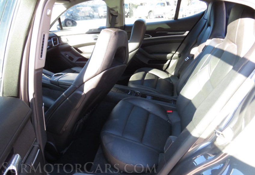 2015 Porsche Panamera - Image 31