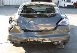 2015 Porsche Panamera - Image 11