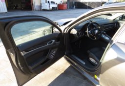 2015 Porsche Panamera - Image 23