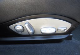 2015 Porsche Panamera - Image 36