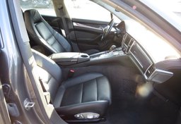 2015 Porsche Panamera - Image 33