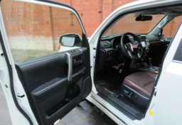 2019 Toyota 4Runner - Image 22