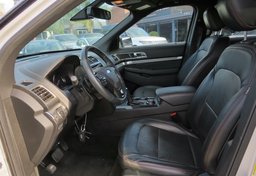 2018 Ford Explorer - Image 25