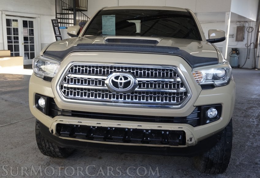 2016 Toyota Tacoma - Image 11