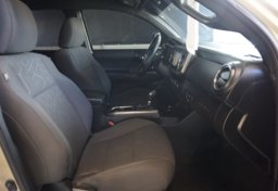 2016 Toyota Tacoma - Image 24