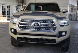 2016 Toyota Tacoma - Image 11