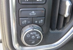 2019 Chevrolet Silverado 1500 - Image 40