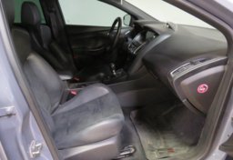 2016 Ford Focus - Image 25