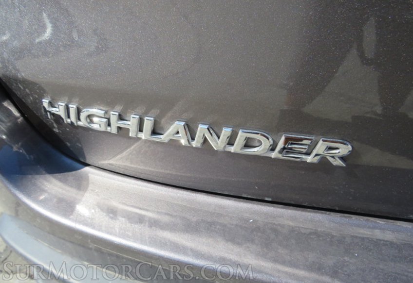 2019 Toyota Highlander - Image 17