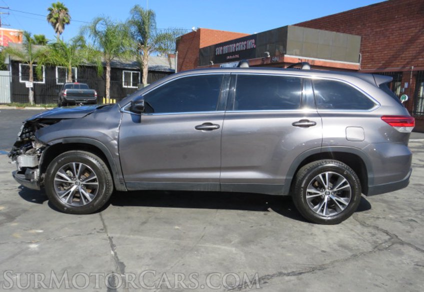2019 Toyota Highlander - Image 6