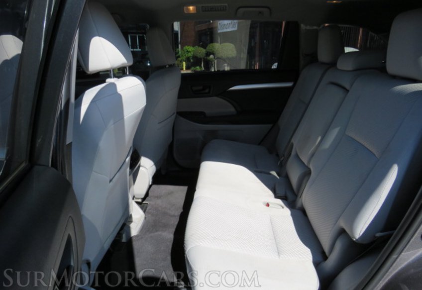 2019 Toyota Highlander - Image 23