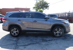 2019 Toyota Highlander - Image 5