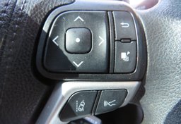 2019 Toyota Highlander - Image 37
