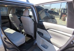 2019 Toyota Highlander - Image 27