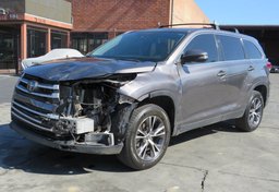 2019 Toyota Highlander - Image 4