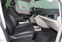 Thumbnail of 2024 Chrysler Pacifica Plug-In Hybrid