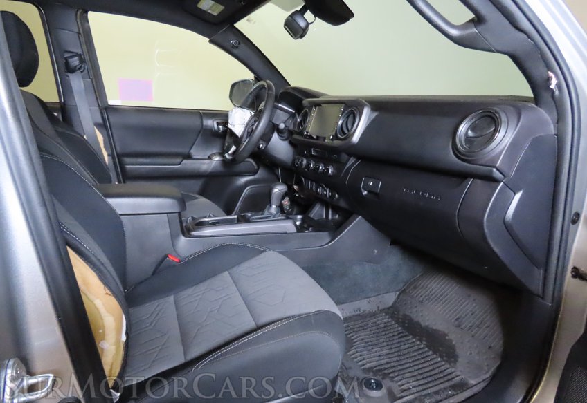 2023 Toyota Tacoma - Image 25