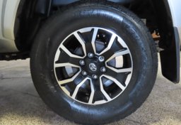 2023 Toyota Tacoma - Image 20