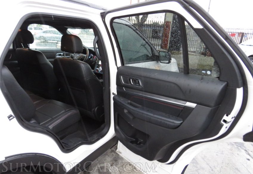 2017 Ford Explorer - Image 27