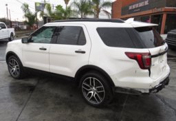 2017 Ford Explorer - Image 10