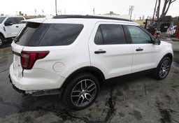 2017 Ford Explorer - Image 9