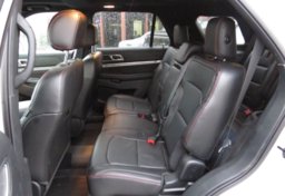 2017 Ford Explorer - Image 33