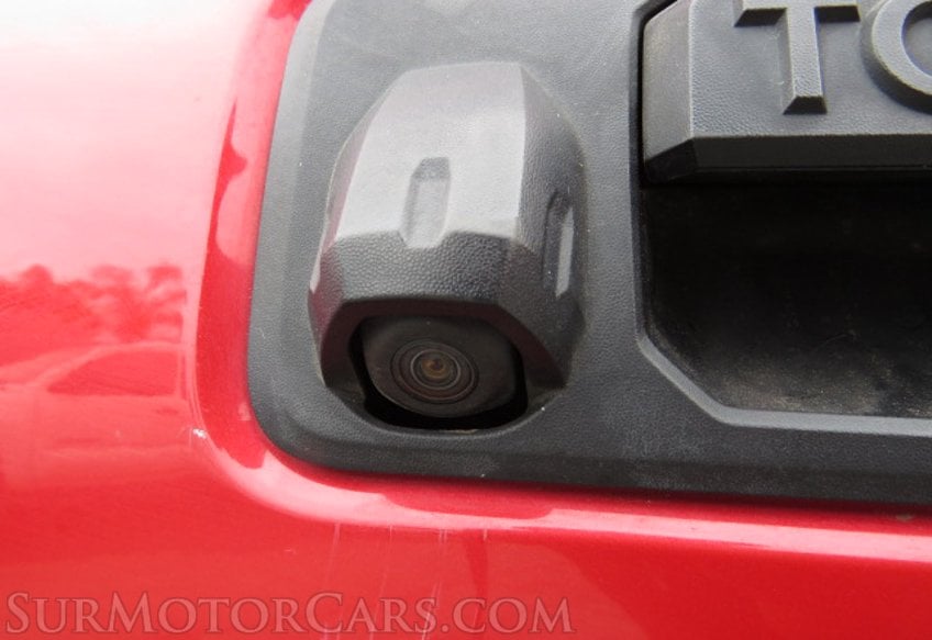 2017 Toyota Tacoma - Image 17