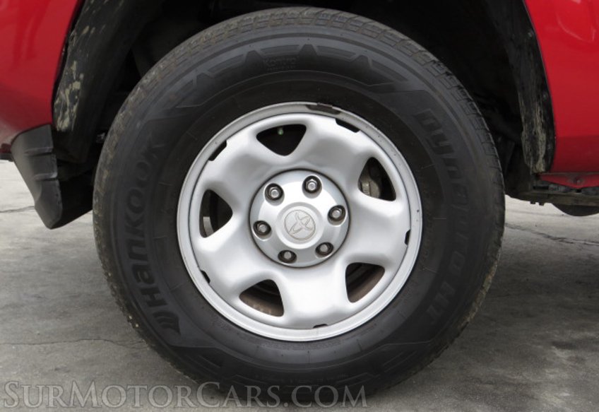 2017 Toyota Tacoma - Image 16
