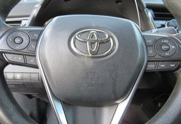 2020 Toyota Camry - Image 35