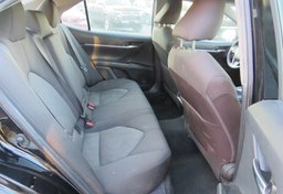 2020 Toyota Camry - Image 29