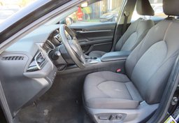 2020 Toyota Camry - Image 25