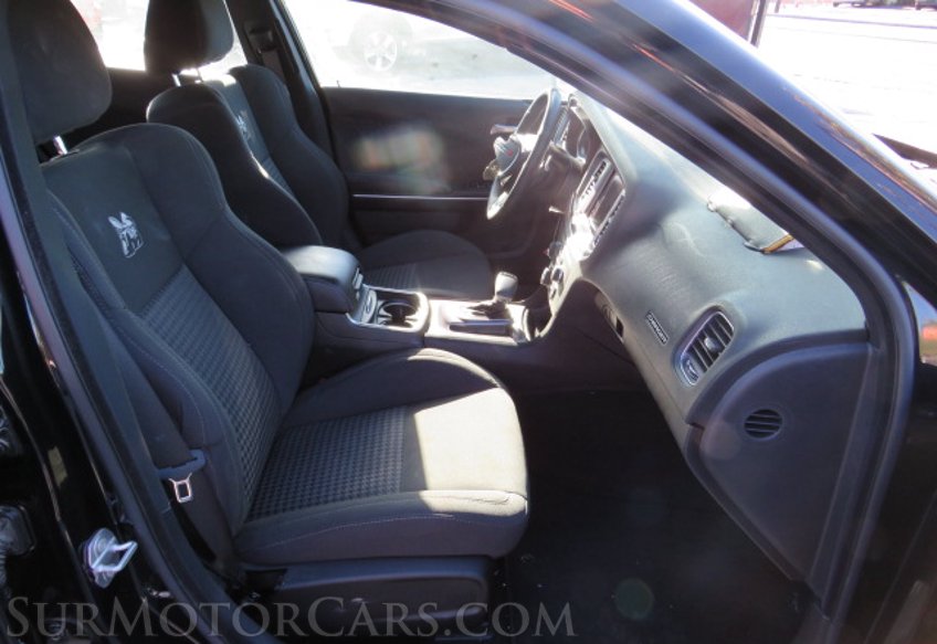 2019 Dodge Charger - Image 31