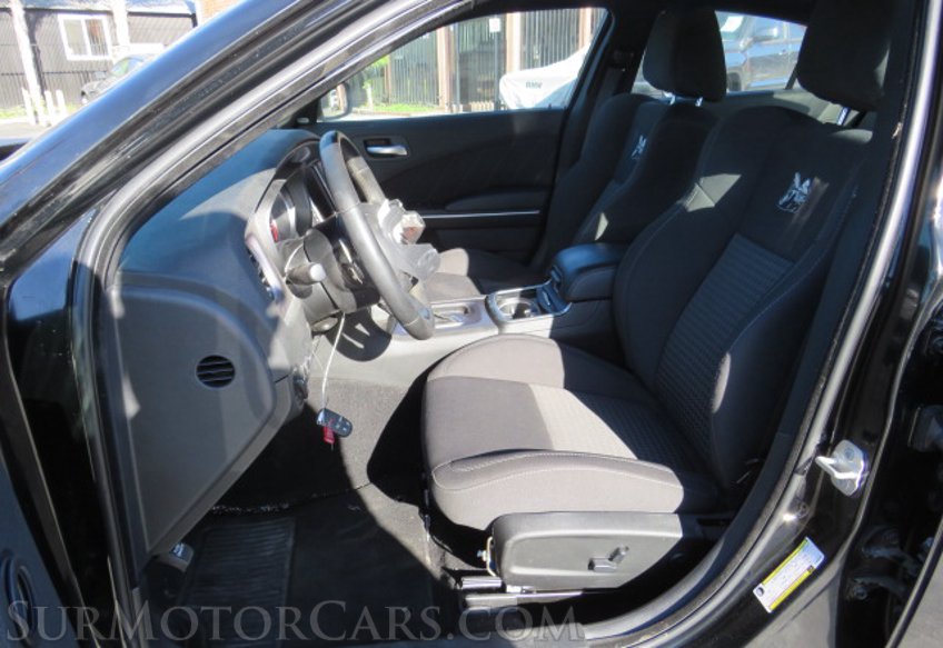2019 Dodge Charger - Image 29
