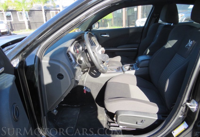 2019 Dodge Charger - Image 25