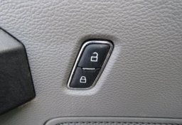 2019 Ford Super Duty F-350 SRW - Image 31